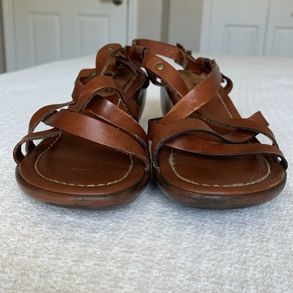 Montego Bay Club brown strappy sandals size 7